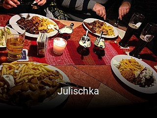 Jetzt bei Julischka einen Tisch reservieren