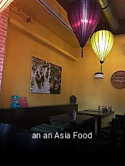 an an Asia Food tisch buchen