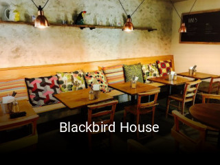 Blackbird House tisch buchen